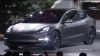 PREMIERĂ OFICIALĂ! Tesla arată noul Model 3. SPECIFICAŢII şi PRECOMENZI