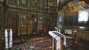 Enoriaşii au dat buzna. O icoană făcătoare de minuni a fost adusă în satul Suruceni