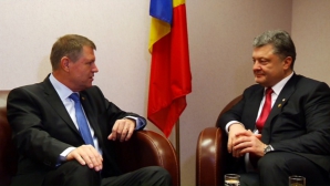 Petro Poroşenko şi-a început PRIMA VIZITĂ OFICIALĂ în România