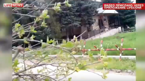 ATAC SINUCIGAŞ ÎN RUSIA! Doi terorişti s-au aruncat în aer lângă un sediu de poliţie (VIDEO)