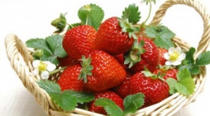 ATENȚIE! Pericolul ascuns din căpşunile cumpărate de la piaţă