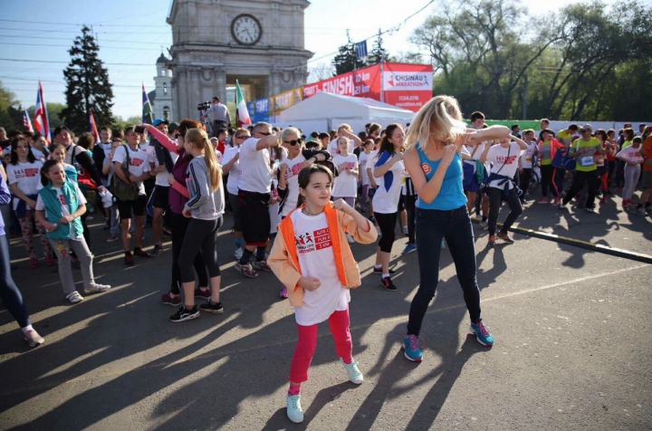 Maratonul Internaţional din Chişinău: Oraşul s-a transformat într-o uriaşă pistă de alergări