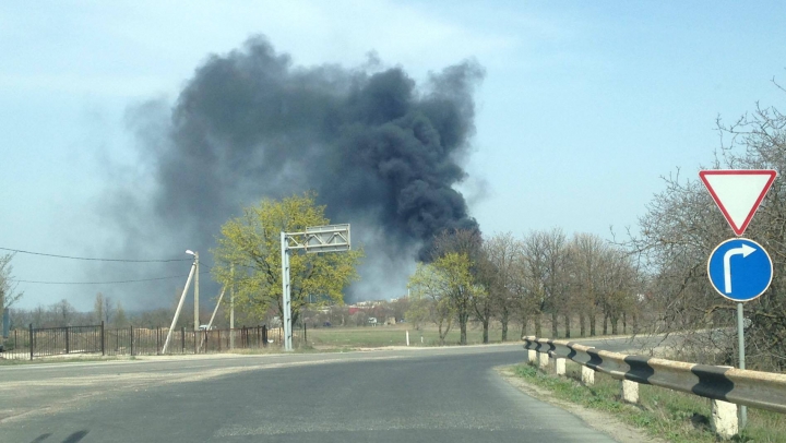 INCENDIU în apropiere de Capitală! O coloană de fum negru şi dens se vede din depărtare (FOTO/VIDEO)