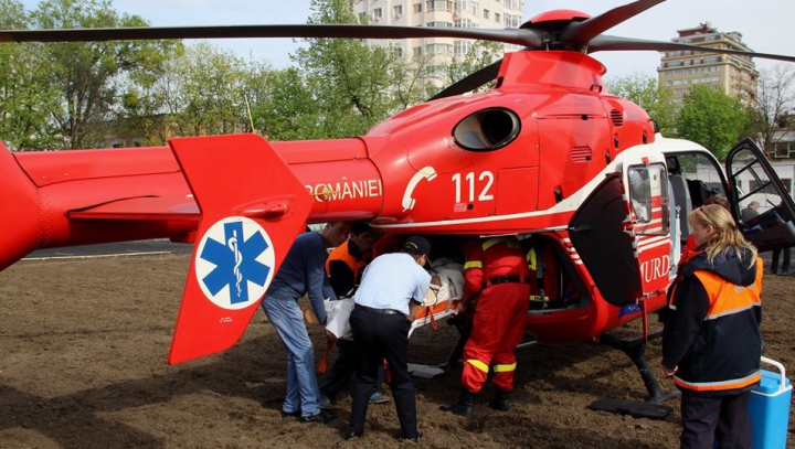 Elicopterul SMURD de peste Prut a salvat viaţa unui bărbat din Nisporeni (VIDEO)