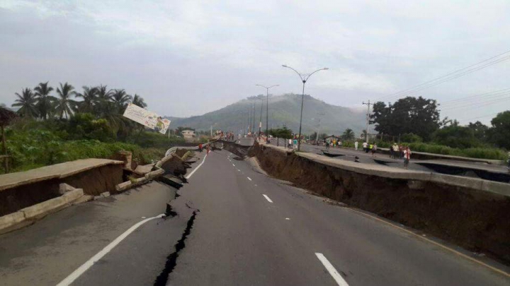 IMAGINI DRAMATICE. Ecuadorul, după CUTREMURUL DEVASTATOR care a ucis peste 200 de oameni (FOTOREPORT)