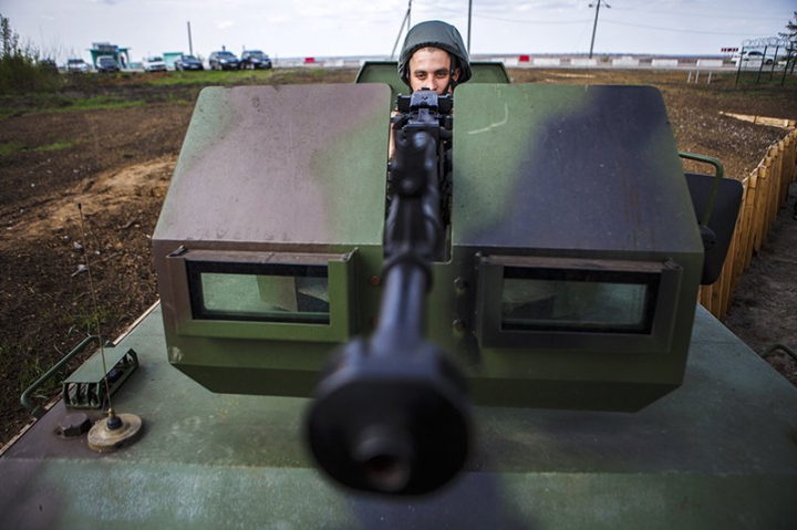 (FOTO) Gardul e gata. Ce DISPOZITIVE DE PROTECŢIE a instalat Ucraina la frontiera cu Rusia