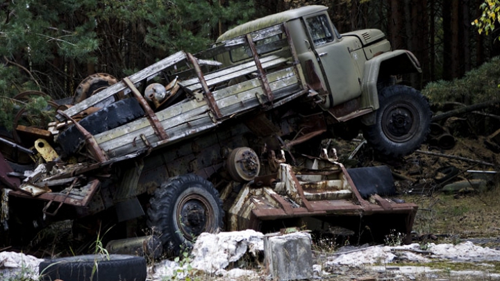 DESCOPERIRE ULUITOARE! Ce se întâmplă cu maşinile abandonate după catastrofa de la Cernobîl