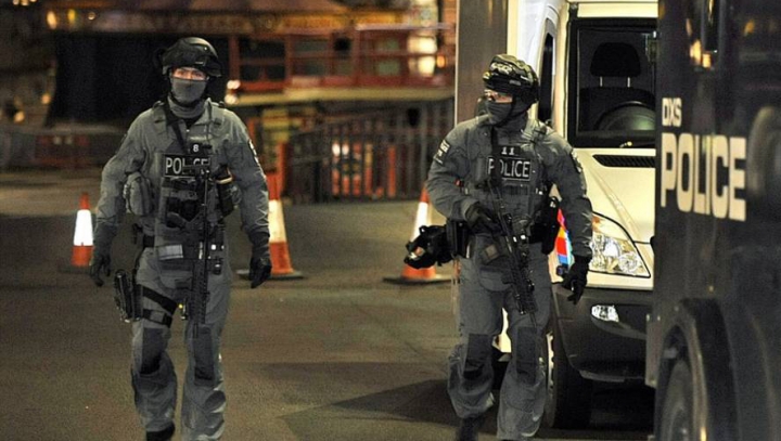 Un suspect de terorism, arestat pe aeroportul din Manchester