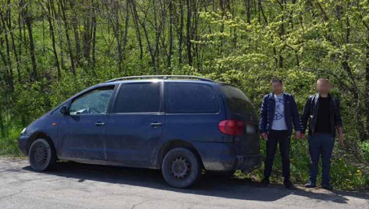 Poliţiştii de frontieră din România au confiscat ţigări de contrabandă (FOTO)