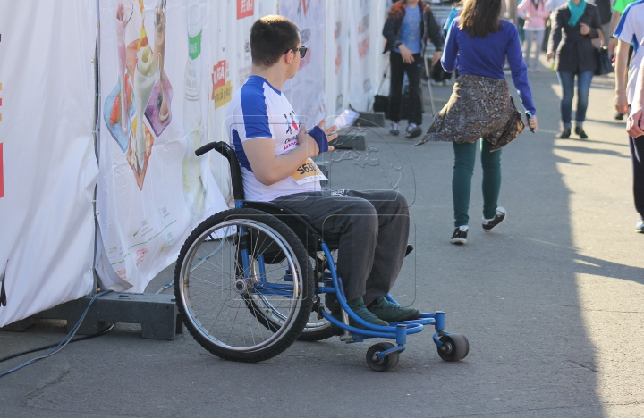 Vitalie Gheorghiţă este învingătorul Maratonului Internaţional de la Chişinău (VIDEO)