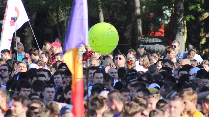 Cum a demarat Maratonul Internaţional de la Chişinău. Oficiali, prezenţi la eveniment (FOTO)