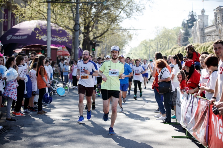 Cum a fost Maratonul Internaţional de la Chişinău. GALERIE FOTO IMPRESIONANTĂ