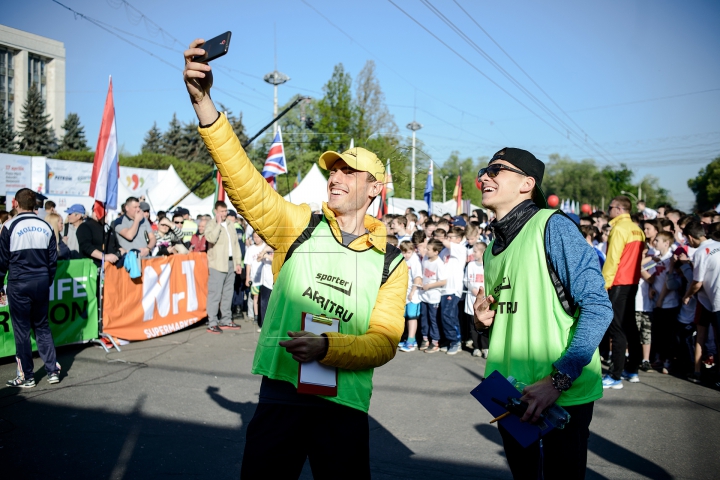 Cum a fost Maratonul Internaţional de la Chişinău. GALERIE FOTO IMPRESIONANTĂ