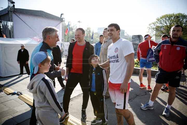 Cum a fost Maratonul Internaţional de la Chişinău. GALERIE FOTO IMPRESIONANTĂ