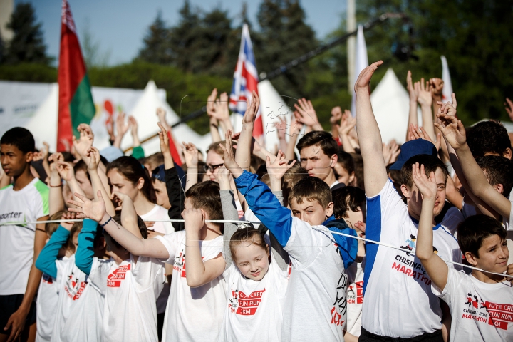 Cum a fost Maratonul Internaţional de la Chişinău. GALERIE FOTO IMPRESIONANTĂ