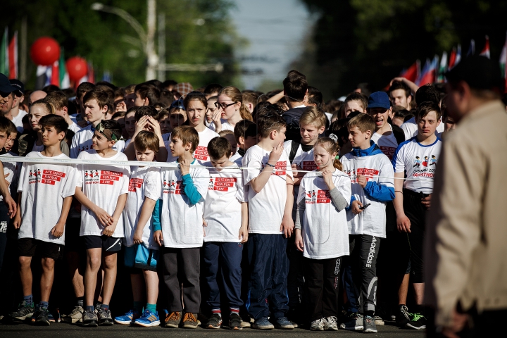 Cum a fost Maratonul Internaţional de la Chişinău. GALERIE FOTO IMPRESIONANTĂ