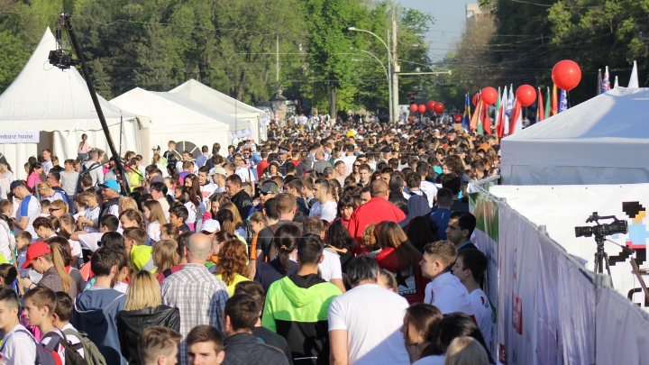 Adrenalină, emoţii şi distracţie la Maratonul Internaţional din Chişinău (GALERIE FOTO)