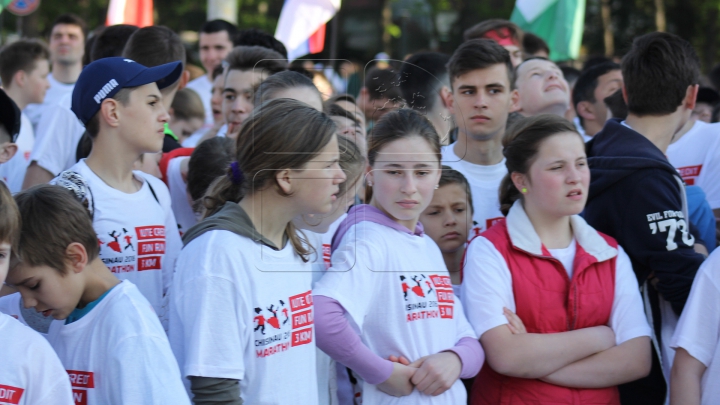 Adrenalină, emoţii şi distracţie la Maratonul Internaţional din Chişinău (GALERIE FOTO)