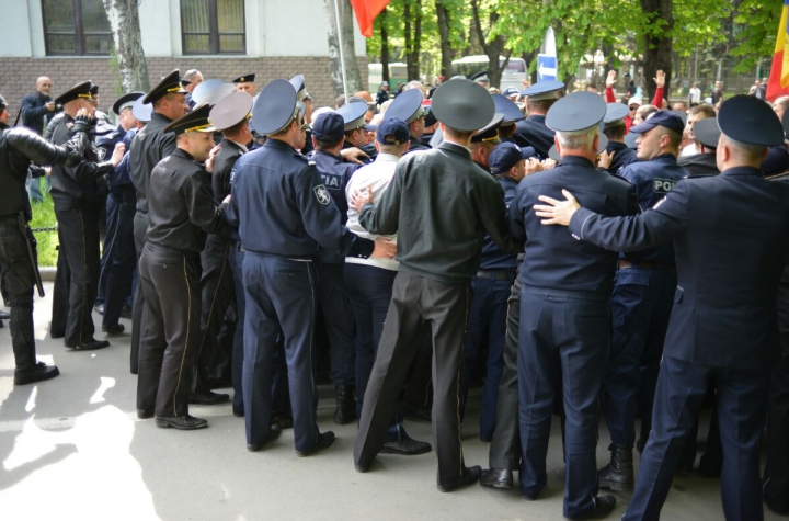 Protestul Partidului "Platforma DA" NU A TRECUT nici de acestă dată FĂRĂ INCIDENTE (FOTOREPORT)