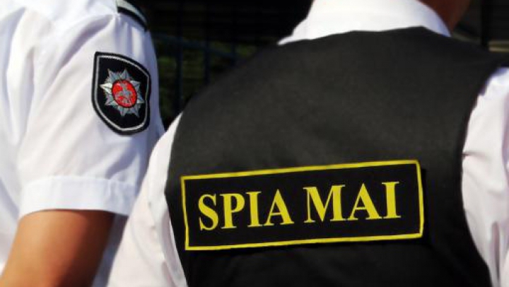 DETALII privind PERCHEZIŢIILE de la sediul SPIA! Suspecţii ar fi extorcat 8.000 de euro de la un bărbat