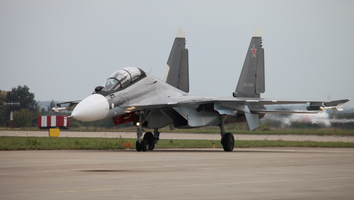 Armata rusă va achiziţiona circa 30 de avioane de vânătoare de tip Su-30 noi