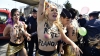 Protest, marca FEMEN. Activistele, cu sânii goi şi fuste scurte, s-au făcut remarcate la un eveniment