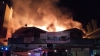 NO COMMENT! Filmul evenimentelor din noaptea INCENDIULUI DEVASTATOR din Piaţa Centrală 