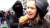 (VIDEO) Reporteriţa unui canal rusesc de propagandă, LOVITĂ PESTE CAP în timp ce relata din Paris