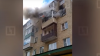 IMAGINI ŞOCANTE! O familie a sărit de la ETAJUL PATRU pentru a se salva de INCENDIU (VIDEO)