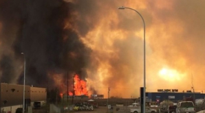 Imagini apocaliptice în Canada. Pompierii luptă cu incendiile de pădure de aproape o lună