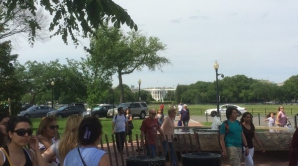 ÎMPUŞCĂTURI la Casa Albă, reşedinţa preşedintelui SUA din Washington