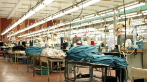 Cusătoresele moldovence, la MARE CĂUTARE. Şomerii cu studii superioare, mai puţin întrebaţi