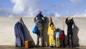 BUSINESS ilegal! Transportarea migranţilor în Uniunea Europeană, estimată la MILIARDE de dolari