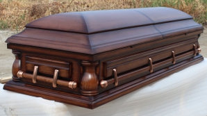 ŞOCANT! O elevă şi-a desenat profesoara într-un sicriu. MOTIVUL este de-a dreptul HILAR (FOTO)