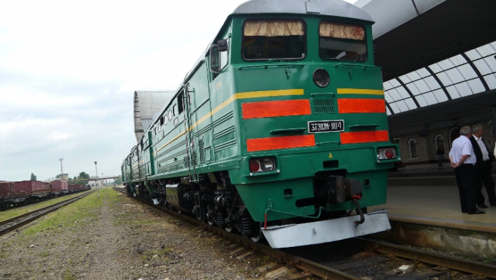 "A doua viață". Calea Ferată din Moldova a renovat patru locomotive (FOTO)