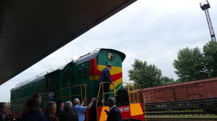 "A doua viață". Calea Ferată din Moldova a renovat patru locomotive (FOTO)