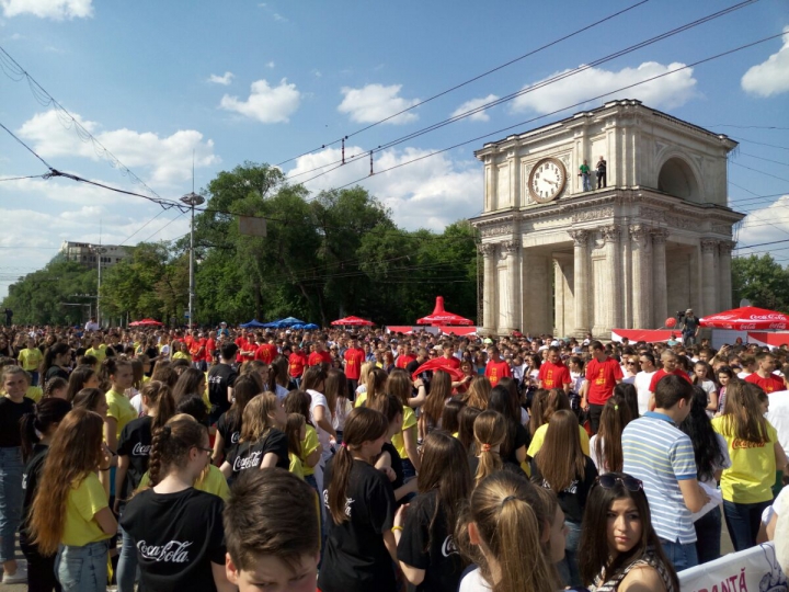 Eveniment sportiv în centrul Capitalei! În Piaţa Marii Adunări Naţionale s-a desfăşurat "Olympic Fest" (FOTO)