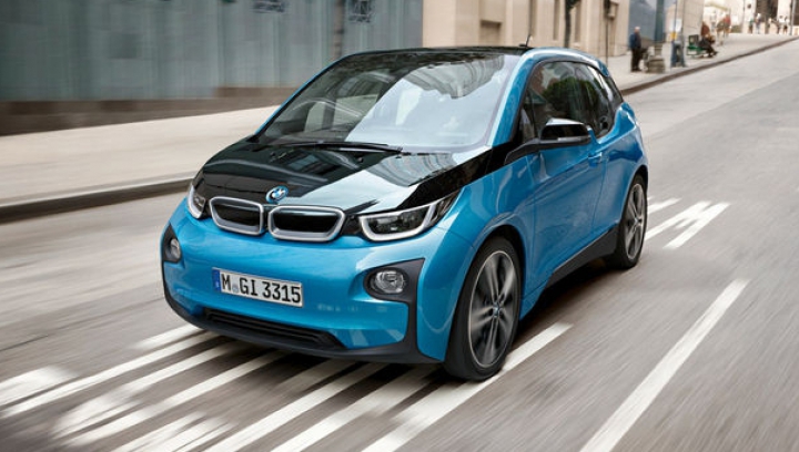 Cu 50% mai multă autonomie: BMW i3 primește un update care-i oferă 300 de kilometri între încărcări