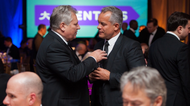 Vlad Plahotniuc spune CÂT A PLĂTIT pentru a ajunge la reuniunea Consiliului Atlantic