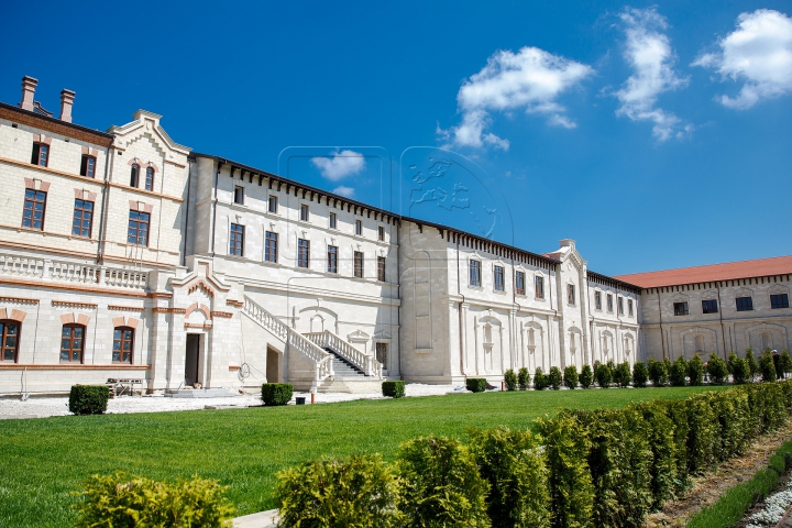 EXCLUSIV! DETALII NEŞTIUTE despre castelul Mimi. Cum arată clădirea acum și când va fi gata (FOTO)