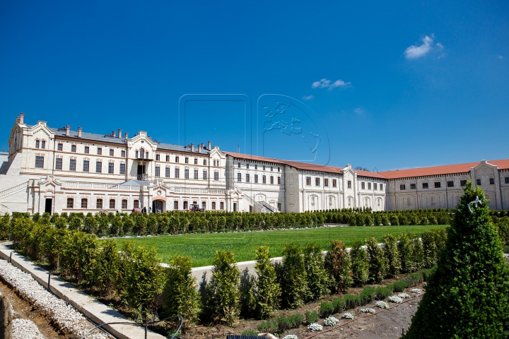 EXCLUSIV! DETALII NEŞTIUTE despre castelul Mimi. Cum arată clădirea acum și când va fi gata (FOTO)