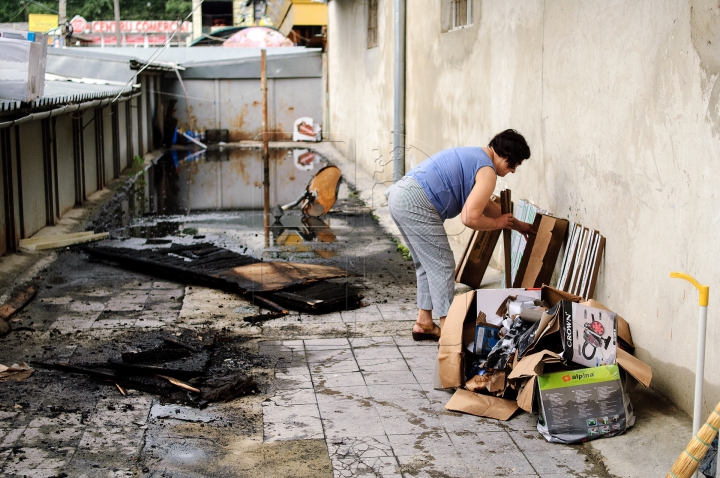 IMAGINI CUTREMURĂTOARE la Piaţa Centrală! Comercianţii au suferit PIERDERI ENORME (FOTO)