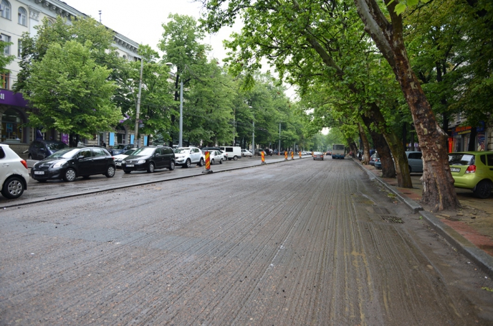 Lucrări de reconstrucție pe bd. Ștefan cel Mare. PRECIZĂRILE Primăriei Chişinău (FOTO)