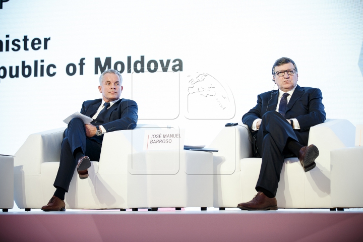 Cel mai important eveniment economic al anului. Cum s-a văzut Forumul ”Moldova în noul context regional” (FOTOREPORT)