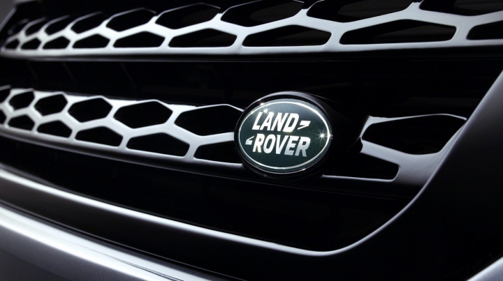 S-a lăsat de produs maşini? Land Rover va lansa propriul smartphone în 2017