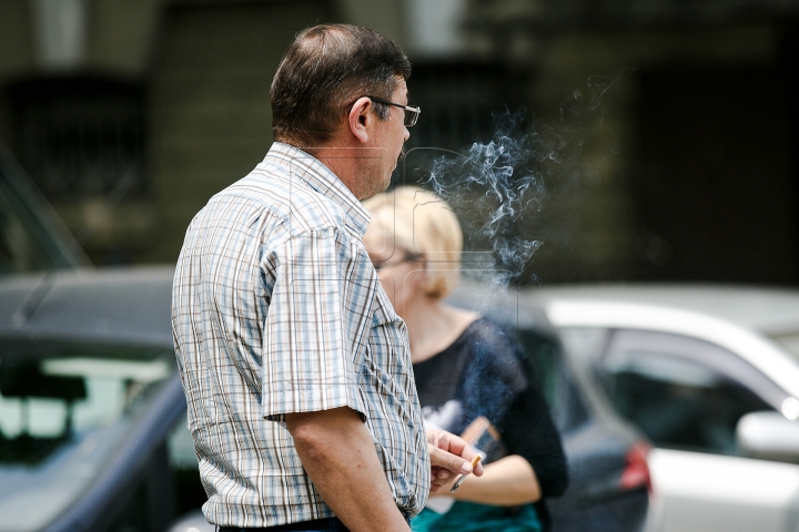 AMENZI USTURĂTOARE pentru cei care vor fuma de astăzi în spațiile publice