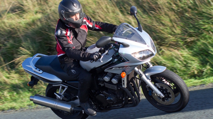 E CEL MAI GHINIONIST VÂNZĂTOR! Cum a fost tras pe sfoară un tânăr care a vrut să-şi vândă motocicleta