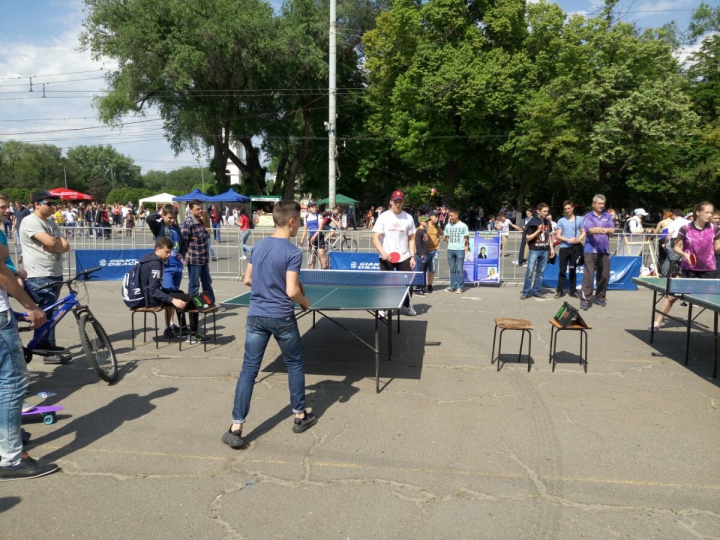 Eveniment sportiv în centrul Capitalei! În Piaţa Marii Adunări Naţionale s-a desfăşurat "Olympic Fest" (FOTO)