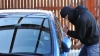 Trei indivizi, REŢINUŢI în timp ce intenţionau să vândă roţi furate. Ce le-au declarat poliţiştilor (VIDEO)