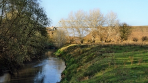 Inspectoratul Ecologic verifică spălătoriile improvizate pe malul Bîcului. AMENDA pentru poluarea râului